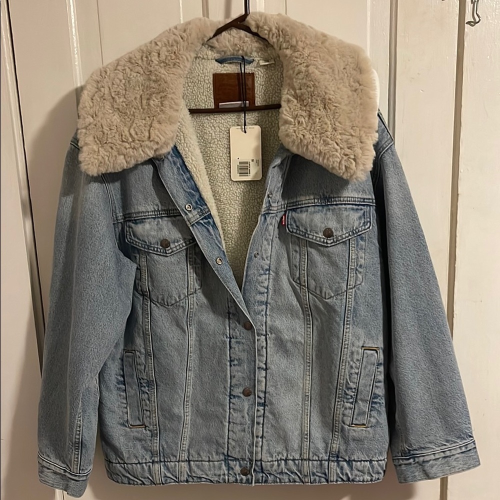 Levi's Light Blue Denim with Faux Shearling Collar XL Trucker Jacket